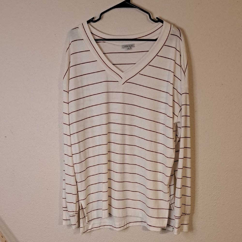 White Birch Striped V-Neck Long Sleeve Top size XL